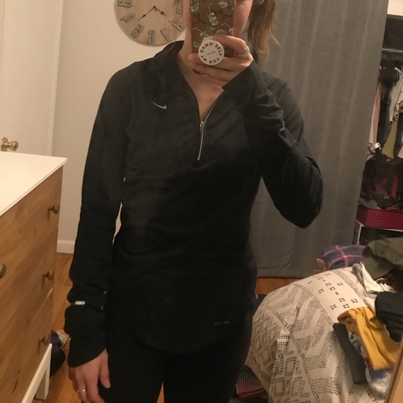 Nike dri-fit black quarter zip - Picture 2 of 4